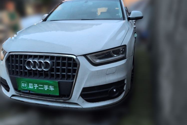 Used Audi Q3 2013 35 TFSI Comfort Model Guazi used car, China used car export, Used car for sale, Used Audi cars, Cheapest cars for sale