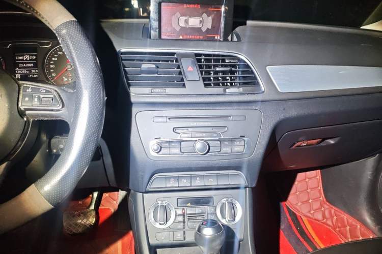 Used Audi Q3 2013 35 TFSI Comfort Model Audio And AC Panel