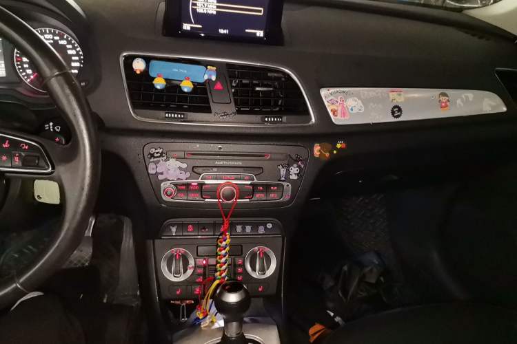 Used Audi Q3 2013 35 TFSI Comfort Model Audio And AC Panel