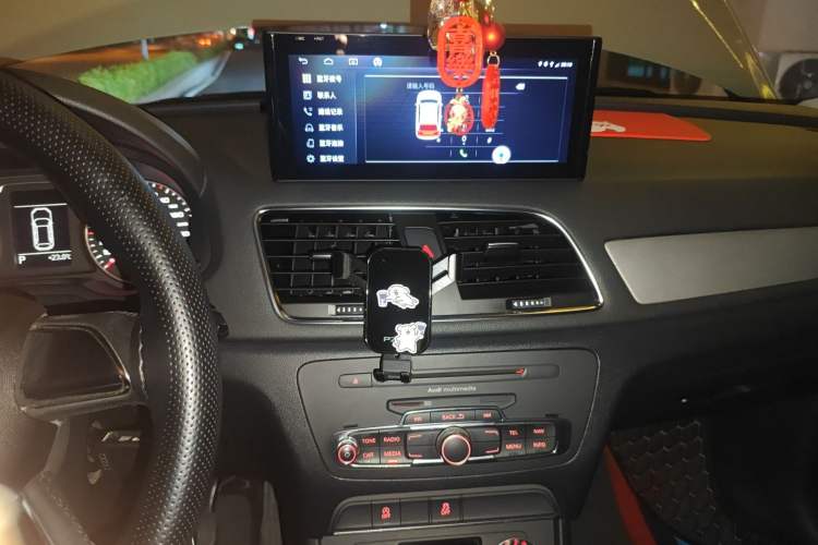 Used Audi Q3 2013 35 TFSI Ambition Edition Audio And AC Panel