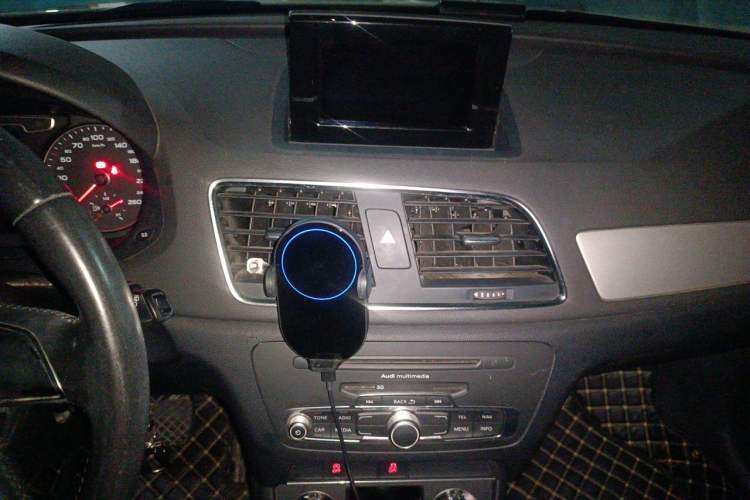 Used Audi Q3 2013 35 TFSI Ambition Edition Audio And AC Panel