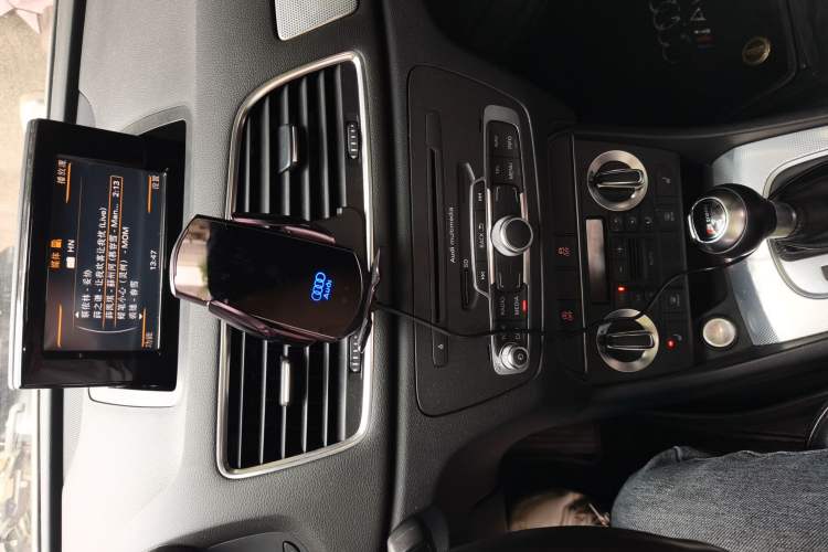 Used Audi Q3 2013 35 TFSI Comfort Model Audio And AC Panel