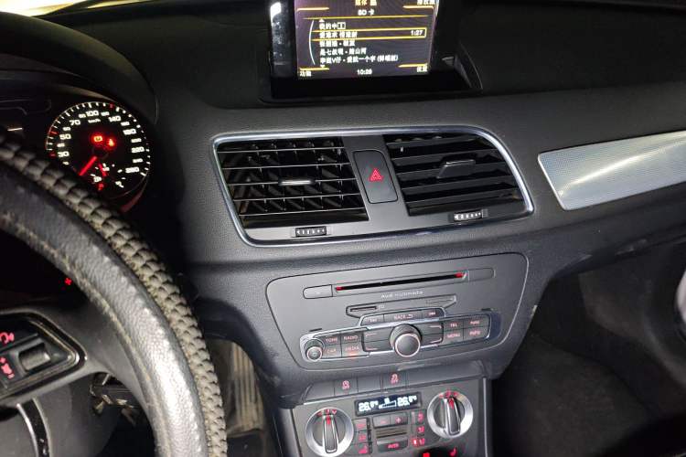 Used Audi Q3 2013 35 TFSI Comfort Model Audio And AC Panel