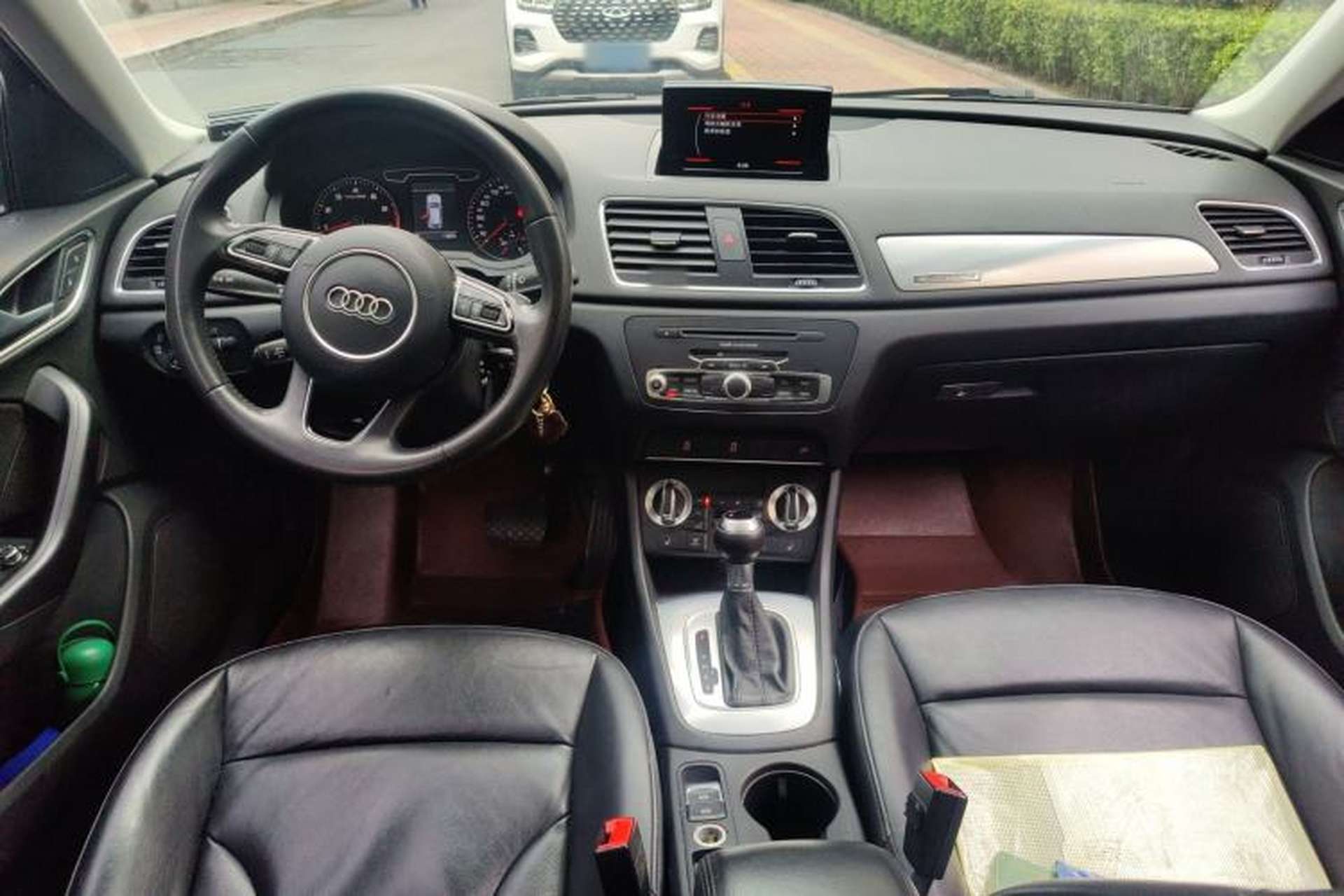 Used Audi Q3 2013 35 TFSI quattro Technology Edition Center Console