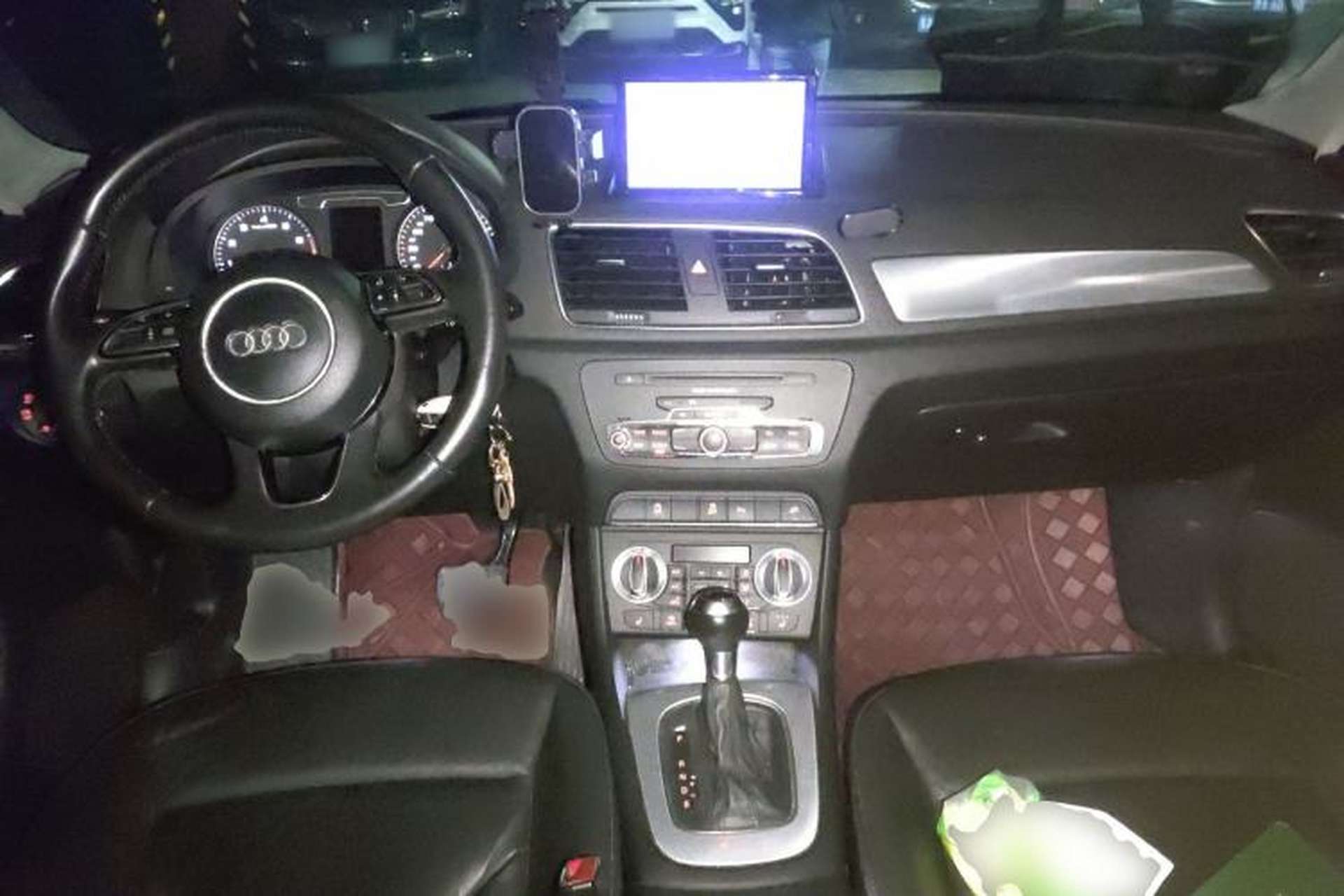 Used Audi Q3 2013 35 TFSI quattro Technology Edition Center Console