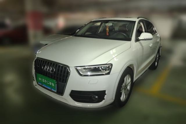 Ojetý Audi Q3 2013 35 TFSI quattro Comfort Model