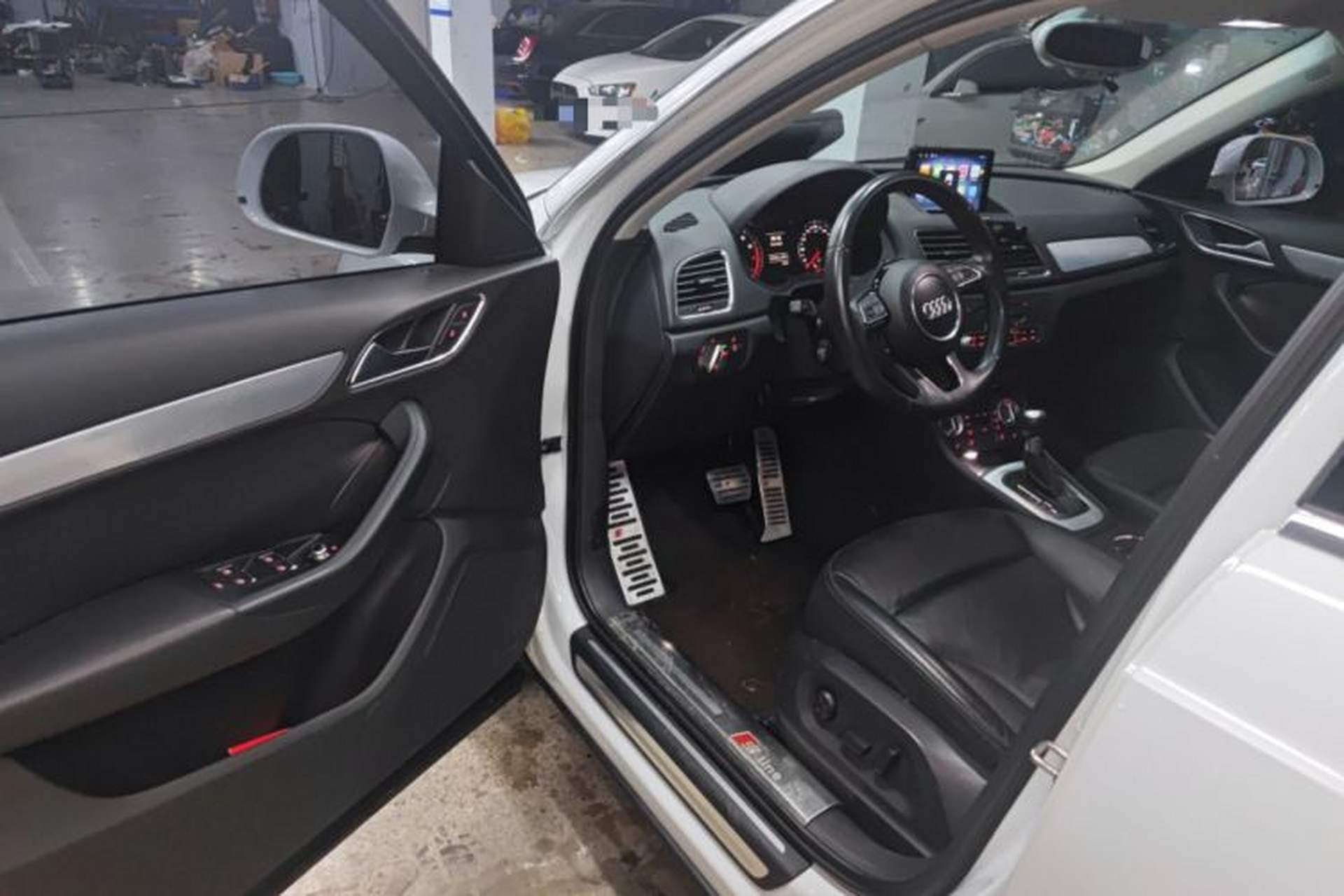 Used Audi Q3 2013 35 TFSI Comfort Model Driver Seat