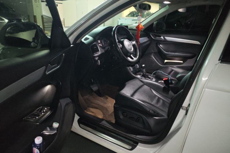 Used Audi Q3 2013 35 TFSI Comfort Model Driver Seat