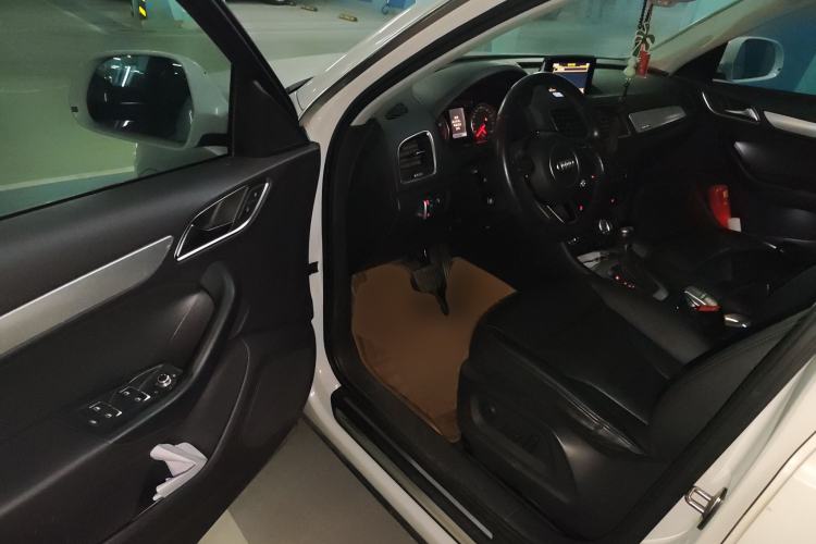Used Audi Q3 2013 35 TFSI quattro Technology Edition Driver Seat