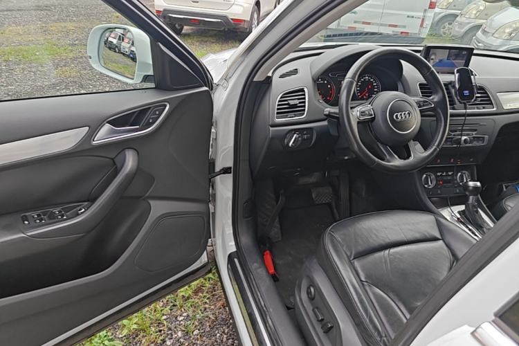 Used Audi Q3 2013 35 TFSI quattro Technology Edition Driver Seat