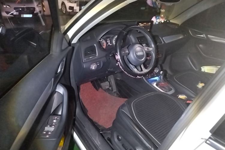 Used Audi Q3 2013 35 TFSI Comfort Model Driver Seat