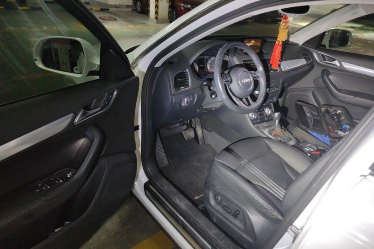 Used Audi Q3 2013 35 TFSI quattro Comfort Model Driver Seat