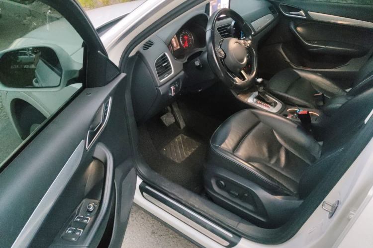 Used Audi Q3 2013 35 TFSI quattro Technology Edition Driver Seat