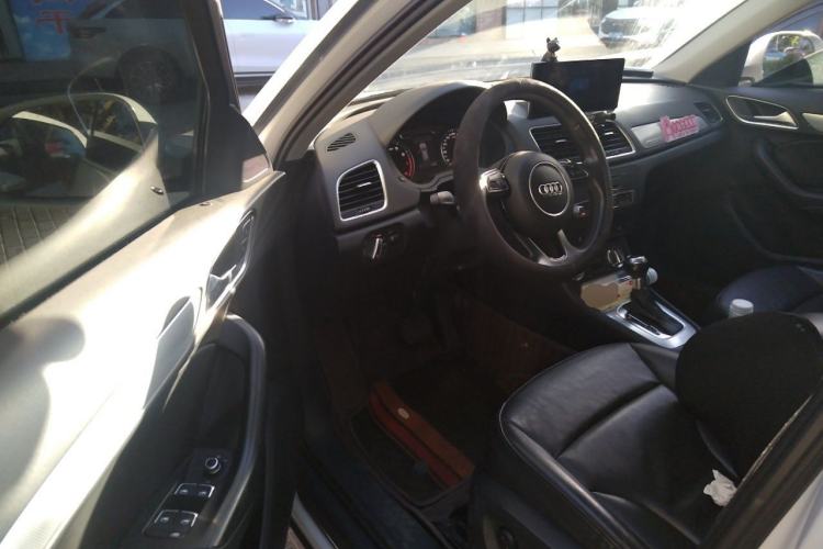 Used Audi Q3 2013 35 TFSI quattro Technology Edition Driver Seat