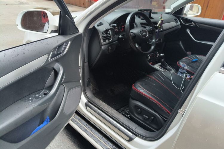Used Audi Q3 2013 35 TFSI Ambition Edition Driver Seat
