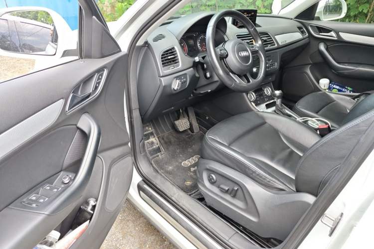 Used Audi Q3 2013 35 TFSI quattro Comfort Model Driver Seat