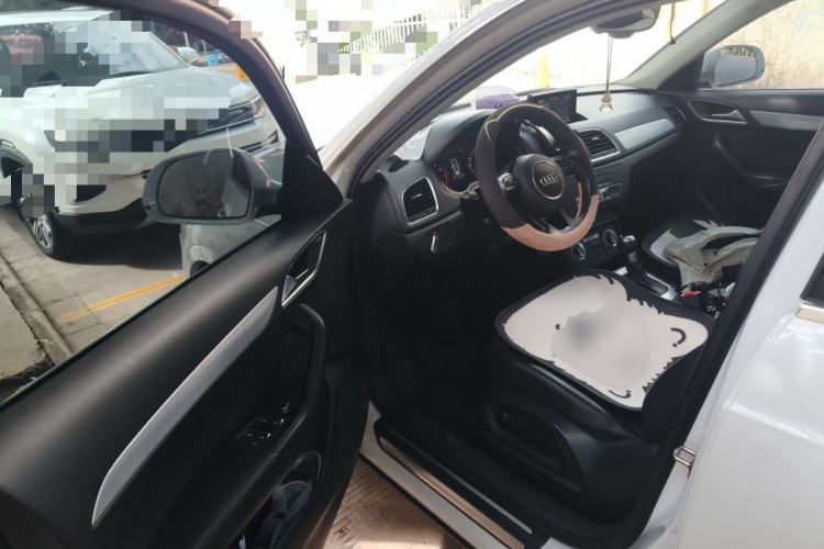 Used Audi Q3 2013 35 TFSI Comfort Model Driver Seat