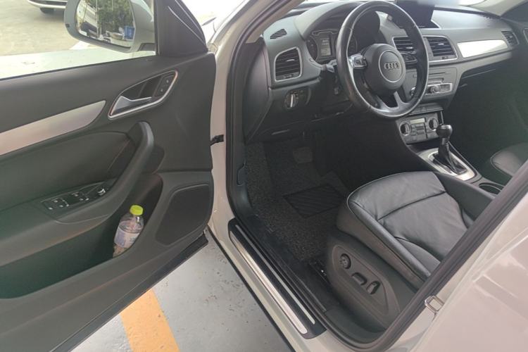 Used Audi Q3 2013 35 TFSI Comfort Model Driver Seat
