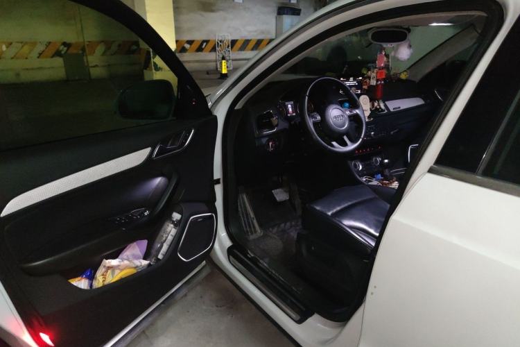 Used Audi Q3 2013 40 TFSI quattro Luxury Model Driver Seat
