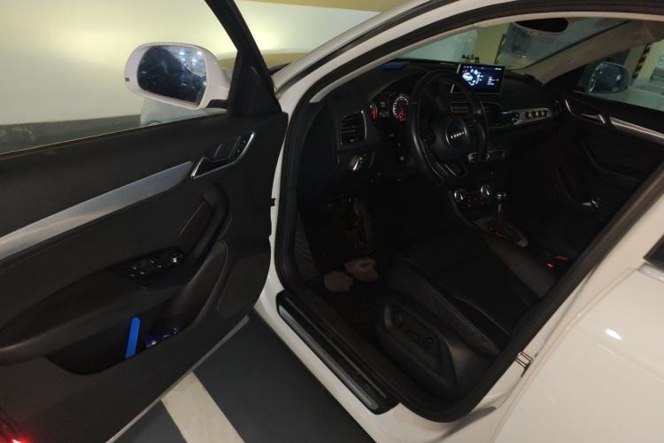 Used Audi Q3 2013 35 TFSI quattro Comfort Model Driver Seat
