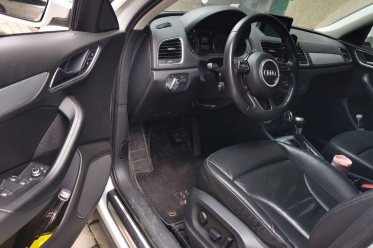 Used Audi Q3 2013 35 TFSI Comfort Model Driver Seat