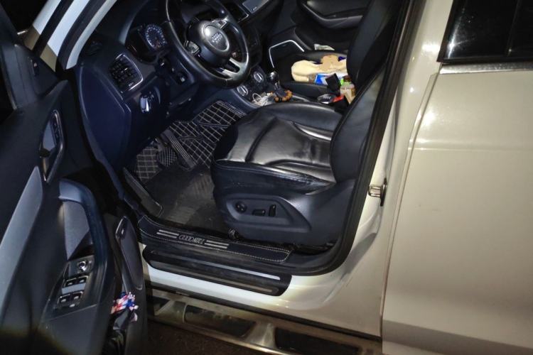Used Audi Q3 2013 35 TFSI quattro Luxury Model Driver Seat