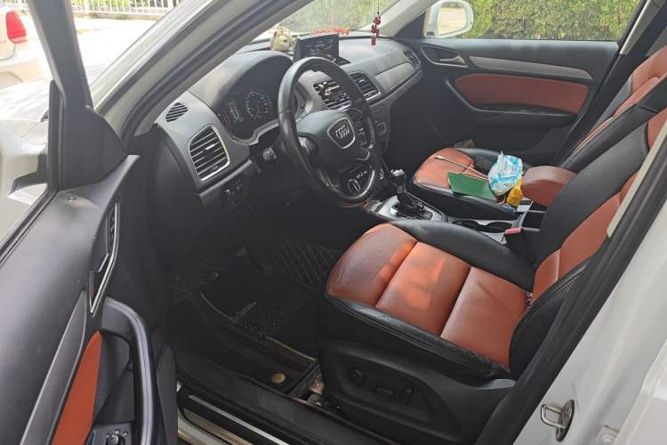 Used Audi Q3 2013 35 TFSI Ambition Edition Driver Seat