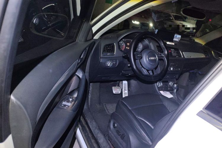Used Audi Q3 2013 35 TFSI quattro Technology Edition Driver Seat