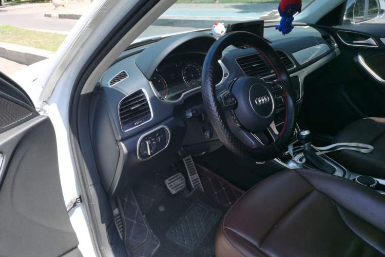 Used Audi Q3 2013 35 TFSI quattro Technology Edition Driver Seat