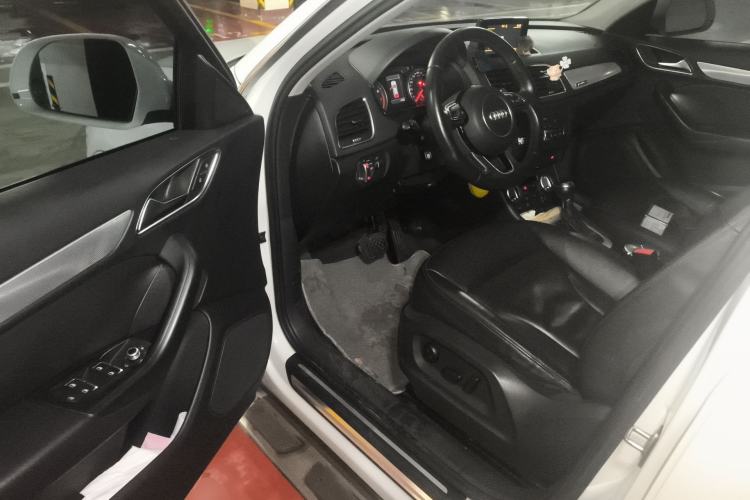Used Audi Q3 2013 35 TFSI quattro Comfort Model Driver Seat