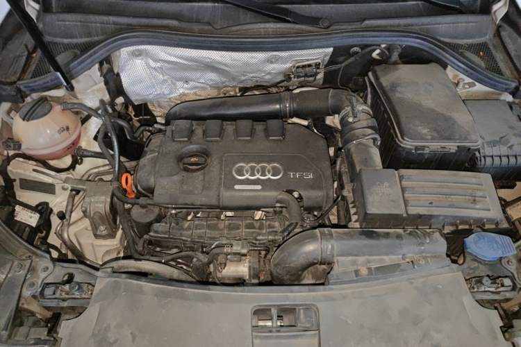 Used Audi Q3 2013 35 TFSI Comfort Model Engine Bay