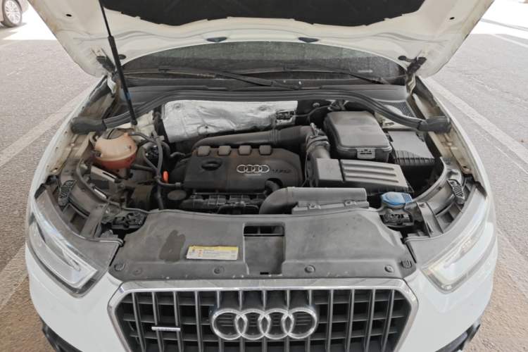 Used Audi Q3 2013 35 TFSI quattro Technology Edition Engine Bay