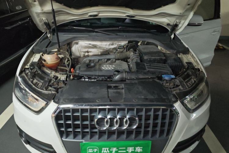 Used Audi Q3 2013 35 TFSI Comfort Model Engine Bay
