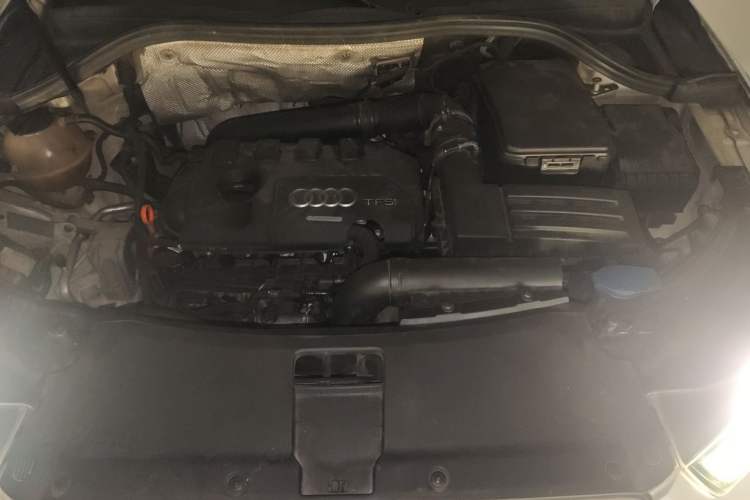 Used Audi Q3 2013 35 TFSI quattro Technology Edition Engine Bay