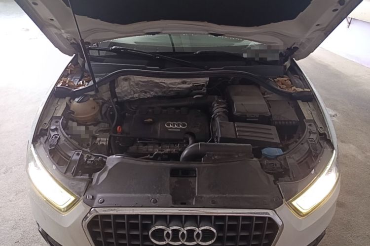 Used Audi Q3 2013 35 TFSI quattro Technology Edition Engine Bay