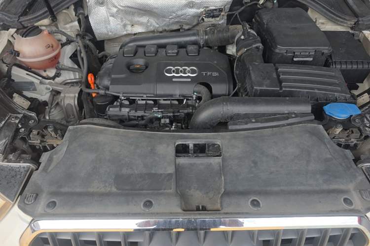 Used Audi Q3 2013 35 TFSI Ambition Edition Engine Bay