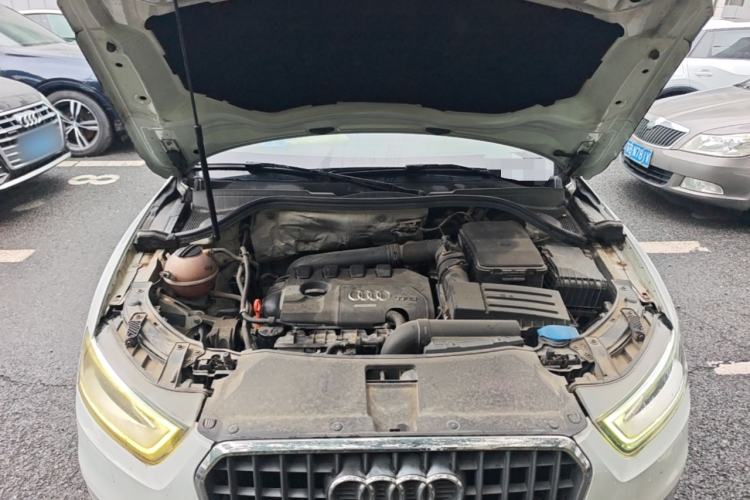 Used Audi Q3 2013 35 TFSI Comfort Model Engine Bay