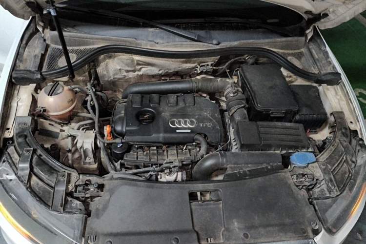 Used Audi Q3 2013 35 TFSI Comfort Model Engine Bay
