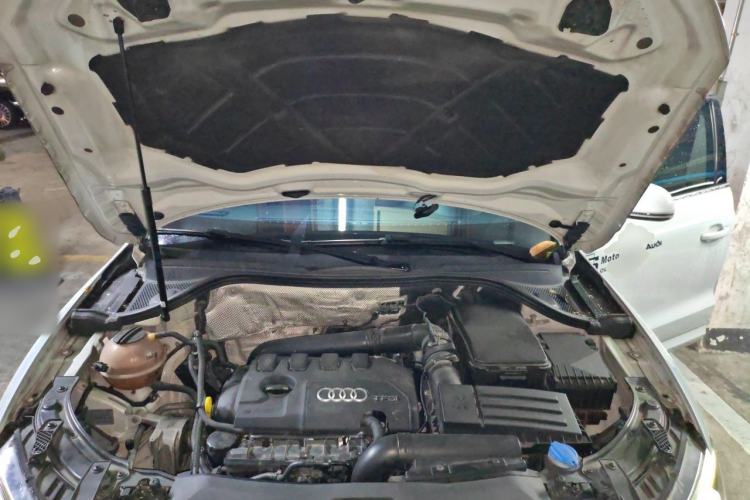 Used Audi Q3 2013 35 TFSI quattro Comfort Model Engine Bay