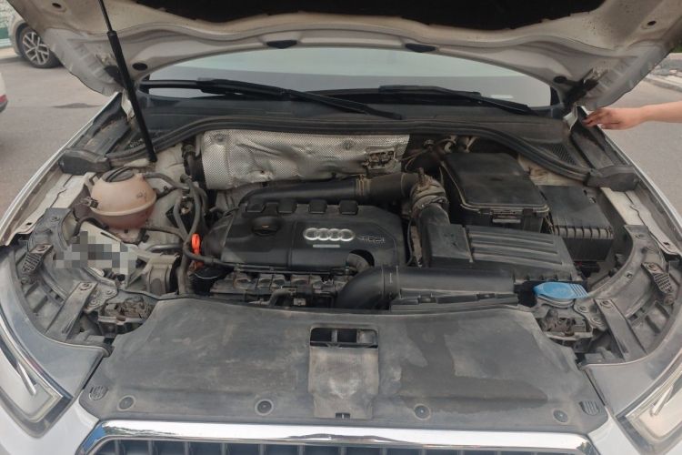 Used Audi Q3 2013 35 TFSI quattro Technology Edition Engine Bay