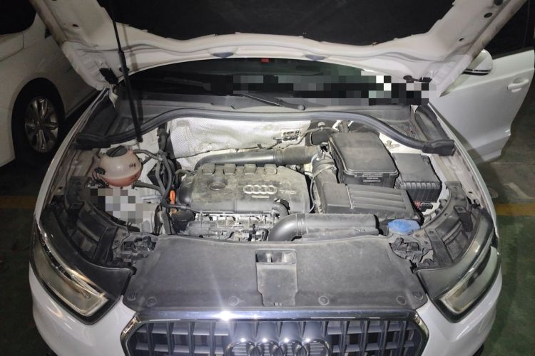 Used Audi Q3 2013 35 TFSI quattro Comfort Model Engine Bay