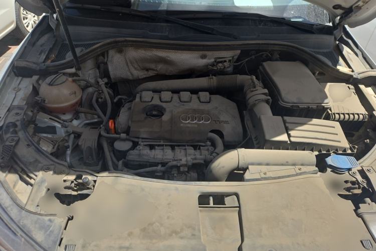 Used Audi Q3 2013 35 TFSI quattro Comfort Model Engine Bay