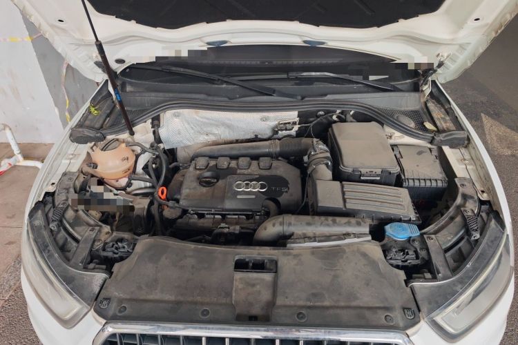 Used Audi Q3 2013 35 TFSI Comfort Model Engine Bay