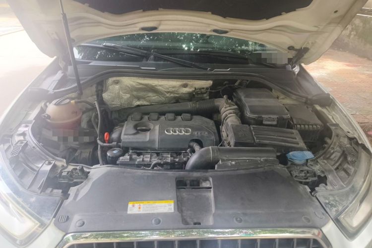 Used Audi Q3 2013 35 TFSI Comfort Model Engine Bay