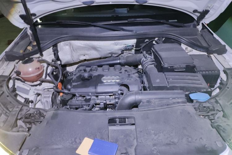 Used Audi Q3 2013 35 TFSI quattro Comfort Model Engine Bay