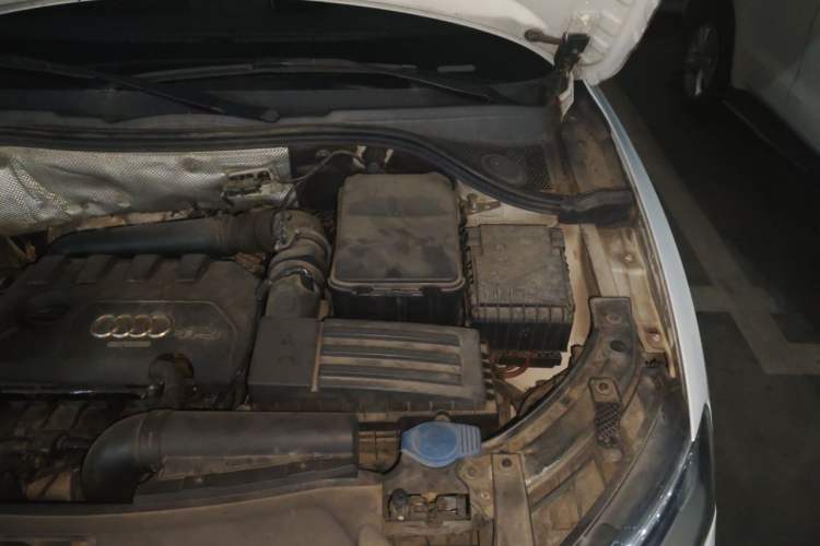 Used Audi Q3 2013 35 TFSI quattro Luxury Model Engine Bay Left