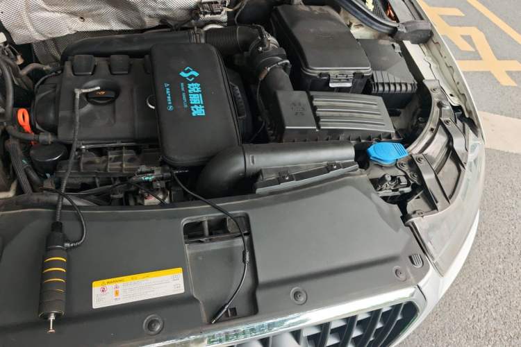 Used Audi Q3 2013 35 TFSI Ambition Edition Engine Bay Left