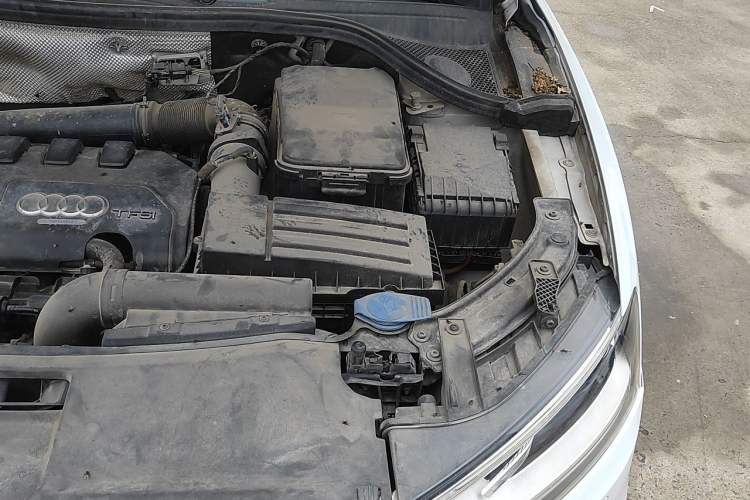 Used Audi Q3 2013 35 TFSI quattro Technology Edition Engine Bay Left