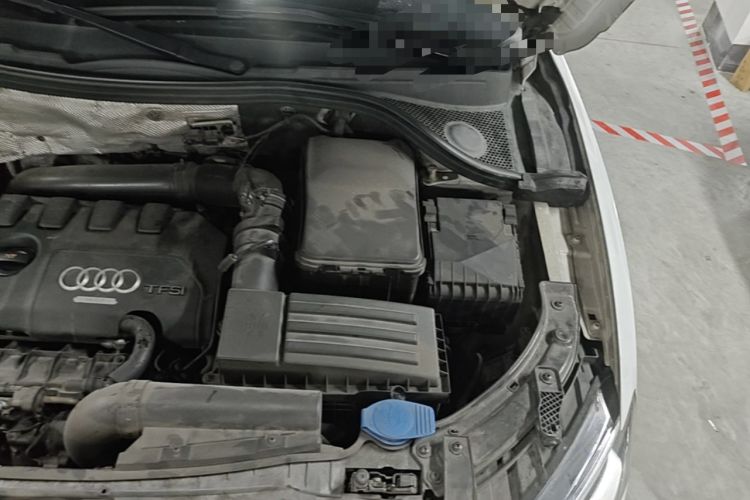 Used Audi Q3 2013 40 TFSI quattro Luxury Model Engine Bay Left