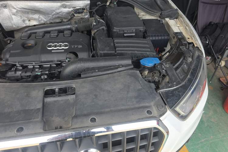 Used Audi Q3 2013 35 TFSI Ambition Edition Engine Bay Left